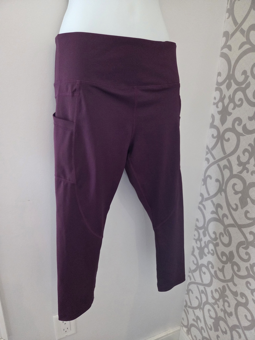 Zyia High-Waist Crop Active Leggings in Deep Plum Lnt 8-10